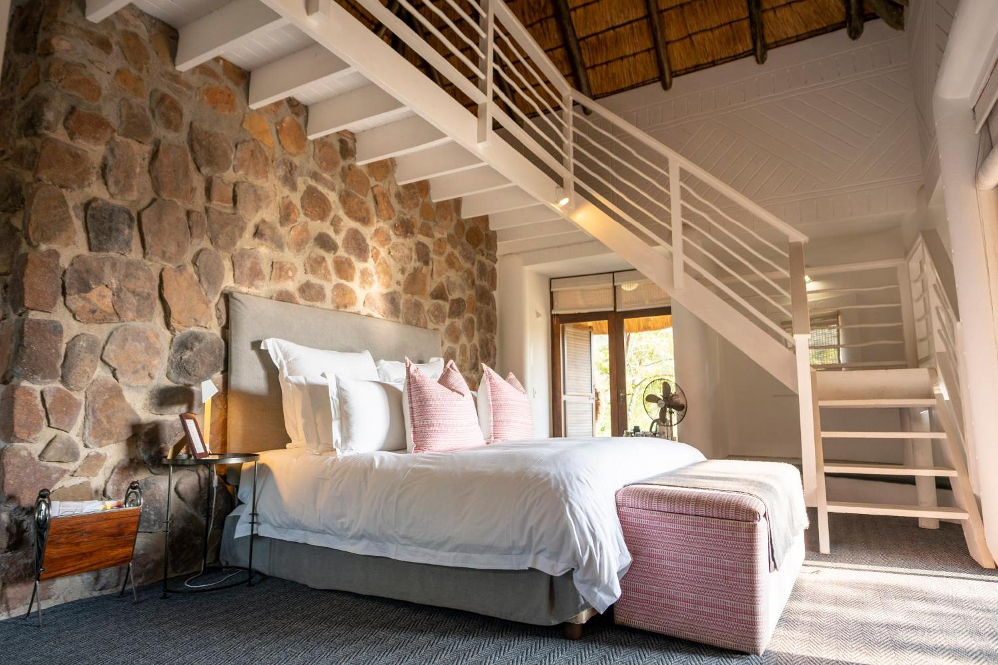 Ekuthuleni Lodge Strand Buitenkant foto